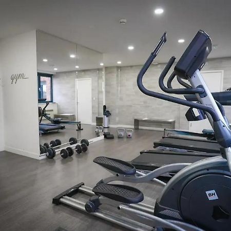 Modern Suite- Bedford City Centre With Free Gym & Parking 外观 照片